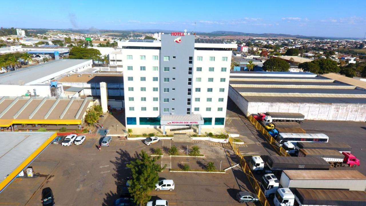 Hotel Rota Do Sol Patrocínio Exterior foto